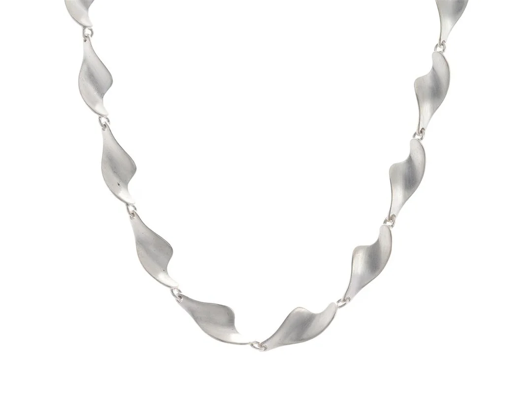 COLLIER, sterlingsilver, fantasilänk, längd 43,5-46 cm, vikt 32,1 g. — Smycken/Collier — Kaplans