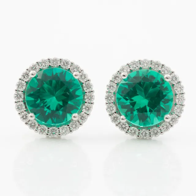 Örhängen 18K vitguld med syntetiska smaragder och briljantslipade diamanter.