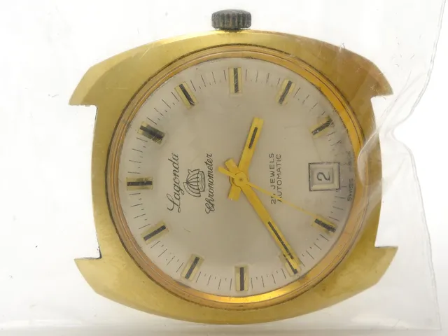 Herrur Lagonda 18K Automatic Chronometer repigt glas, utan armband