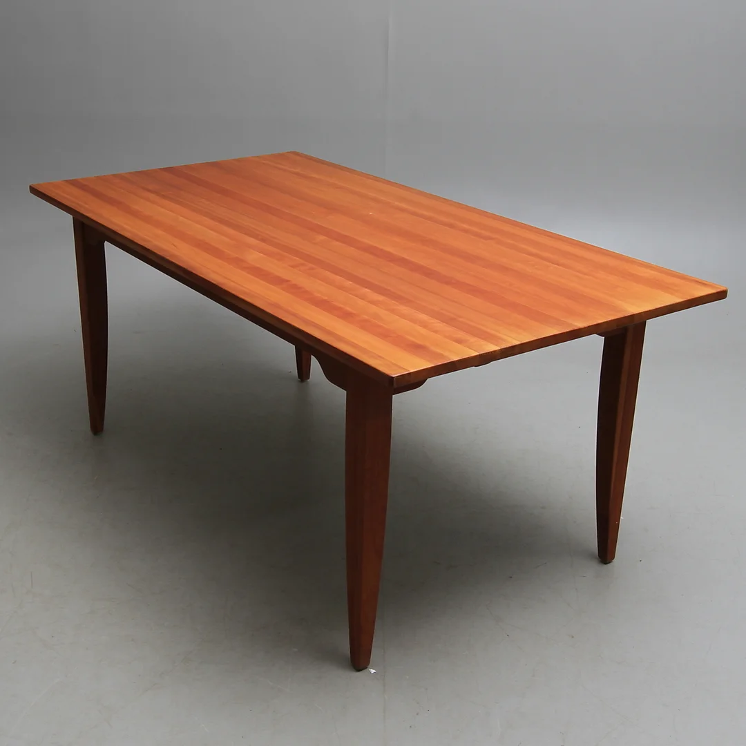 MATBORD, Naver Collection, Design Søren Nissen & Ebbe Gehl, Gramrode Möbelfabrik Danmark. — Tables — Auktionshuset Kolonn
