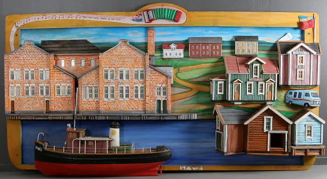 ANDERS ÅBERG. Ådalen, väggskulptur, trä, motiv av kända landmärken i Ådalen, signerad 1997.