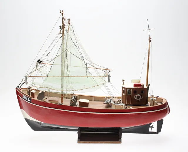 BÅTMODELL, Schiffsmodell, Krabbenkutter, Cux 87.