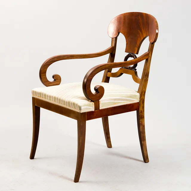 KARMSTOL, mahogny, empirestil.