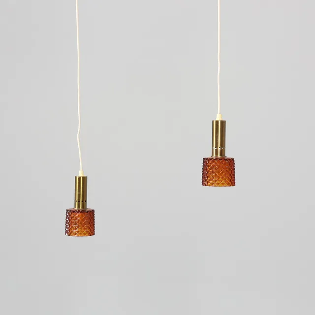 FÖNSTERLAMPOR, 1 par, metall samt glas, 1970-tal.
