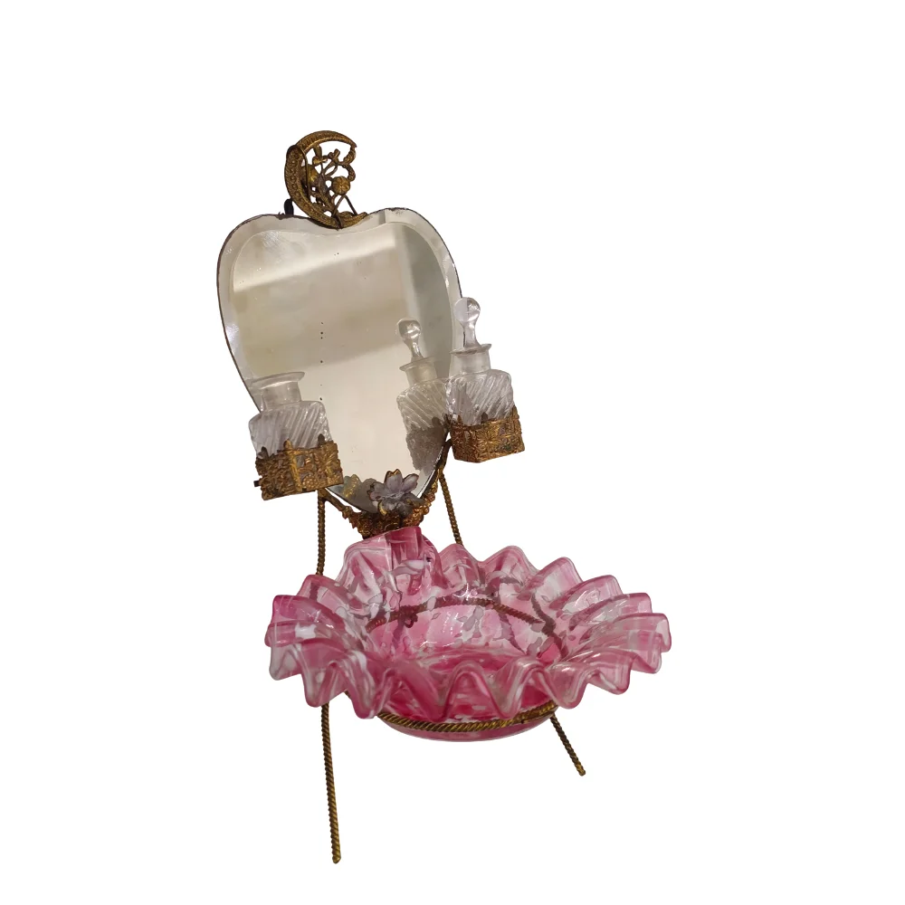 "Physche Baguier" en latón dorado con depósito en vidrio rosa moteado, de principios de siglo XX. — Miscellaneous — Barcelona Auctions