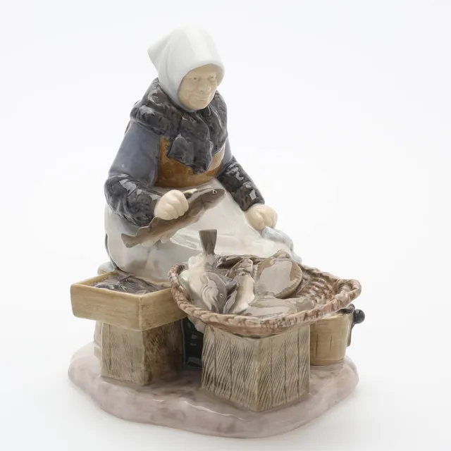 AXEL LOCHER. Figurin, porslin, modell 2233, Bing & Gröndahl, Danmark.