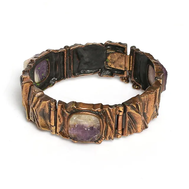 PENTTI SARPANEVA. Armband, brons och råa ametister, 1960/70-tal.