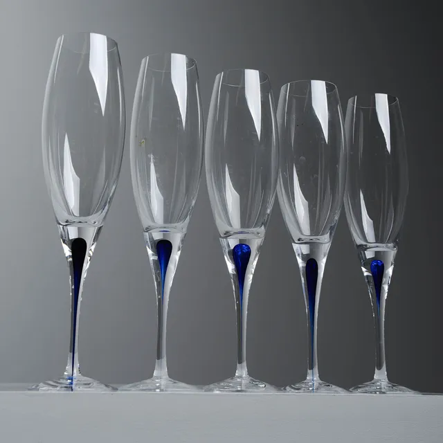 ERIKA LAGERBIELKE. Champagnestrutar, 5 st, "Intermezzo", Orrefors.