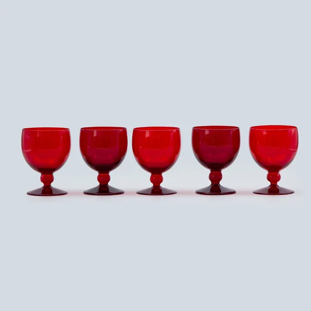 BJÖRN TRÄGÅRDH, 5 RUBINRÖDA VINGLAS "BJÖRN", REIJMYRE GLASBRUK, 1900-TAL.