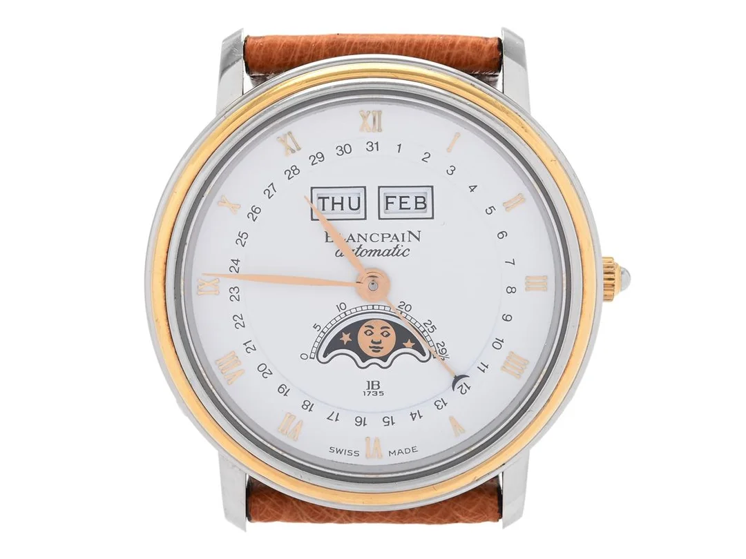 BLANCPAIN, Villerét, "Triple Calendar Moonphase", Cal 6595, Boett nr. 1367, herrur, 34 mm, stål/guld, automatisk, safirglas (nagg), dag, datum, månad, månfas, läderband, originalspänne i doublé, ca 1995, etui (ej komplett). — Klockor/Blancpain — Kaplans