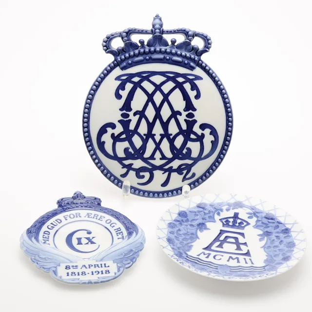 VÄGGPLAKETTER, 3 stycken, porslin, Royal Copenhagen.