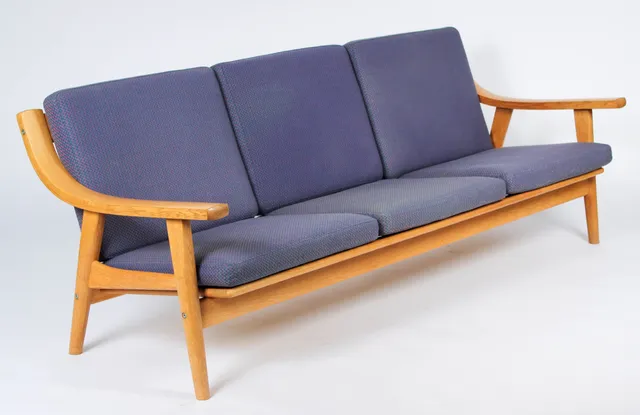 H.J. Wegner. Three-person sofa, model GE530/3