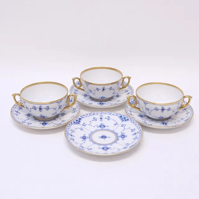 BULJONGKOPPAR MED FAT, "MUSSELMALET", ROYAL COPENHAGEN, 7 DELAR.