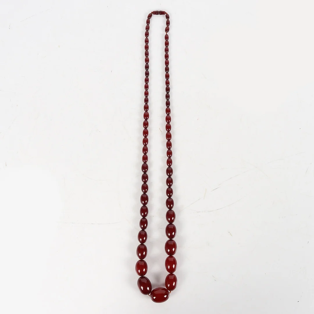 VINTAGE CHERRY BAKELITE BEADED NECKLACE. — Jewellery — Bishop & Miller