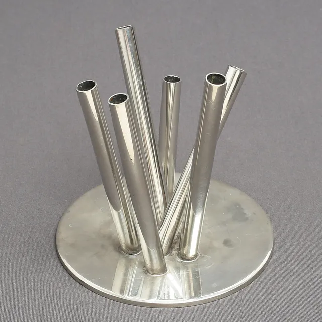 NILS FOUGSTEDT. "Pipvas", försilvrat tenn, 2019, för Firma Svenskt Tenn, formgivningsår 1931.