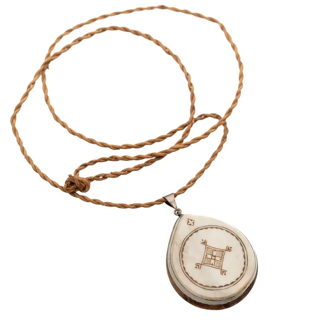 NIKOLAUS FANKKI. Halsband, Sameslöjd, Signerad 1900-tal.