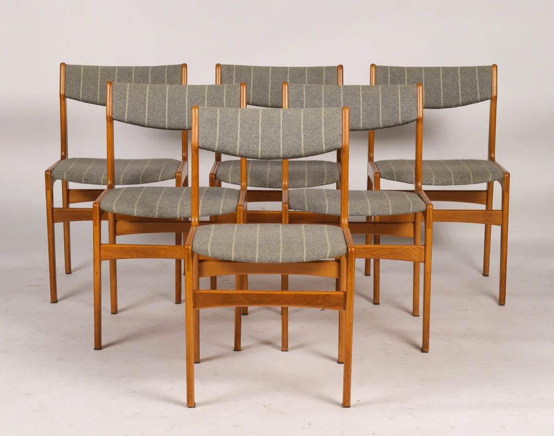 Danish furniture manufacturer, a set of six chairs, oak, 1960s (6) — Furniture/Chairs — Lauritz