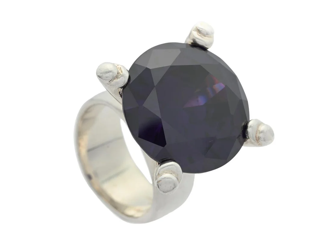 RING, sterlingsilver, cubic zirkonia, diameter på sten 18 mm, stl 16,25 mm, vikt ca 18,2 g. — Smycken/Ring — Kaplans
