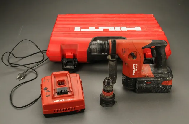 Hilti borehammer.