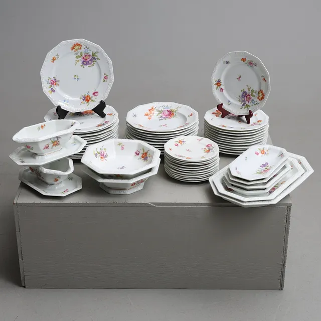 MATSERVISDELAR, 57 delar, porslin, "Maria", Rosenthal, Tyskland.