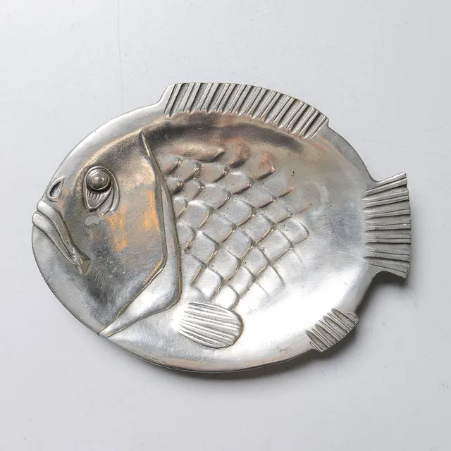 VISITKORTSFAT, fisk, tenn, Art Deco, GAB, 1939.