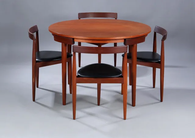 Hans Olsen for Frem Røjle. 'Roundette', table and set of four chairs, teak (5)