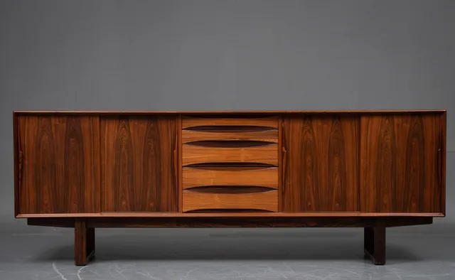 Skovby Møbelfabrik. Low sideboard veneered in rosewood, 1960s