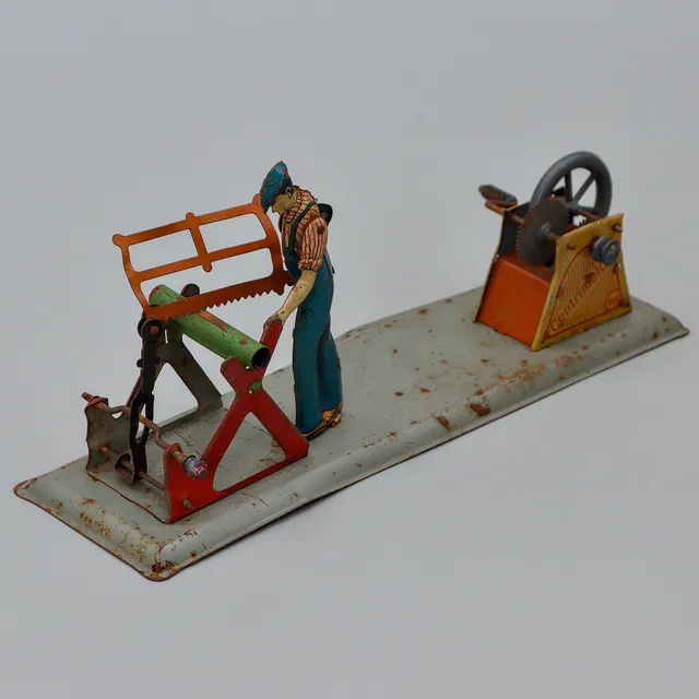 WILHELM KRAUSS, ÄLDRE MEKANISK LEKSAK I LITOGRAFERAD PLÅT "CENTRIMOTOR" MÄRKT WK, TYSKLAND, 1900-TALETS FÖRSTA HÄLFT.