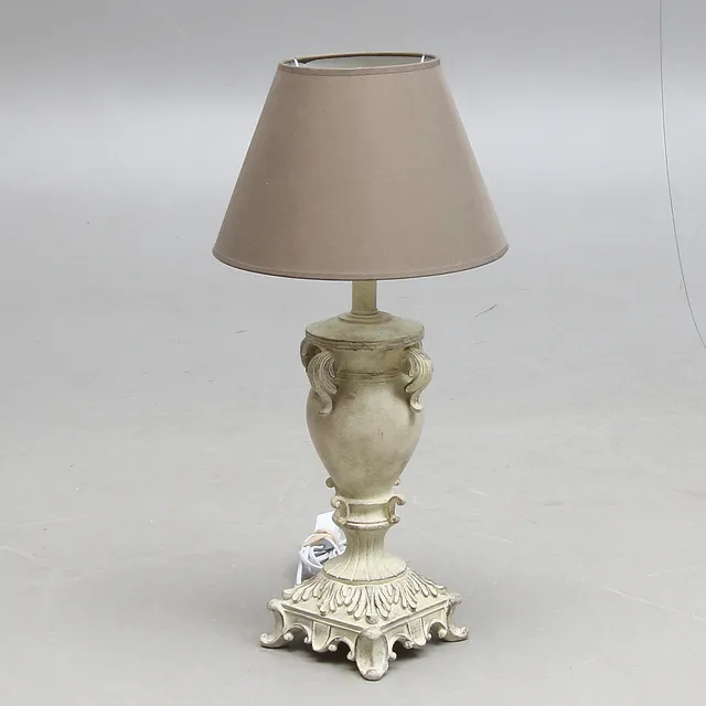 BORDSLAMPA, modern tillverkning.