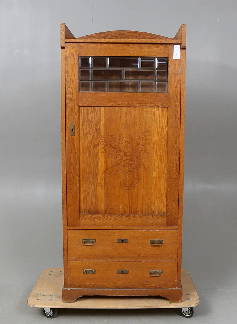 SKÅP, jugend, tidigt 1900-tal. — Cupboards, Cabinets & Shelves — Gomér & Andersson Linköping