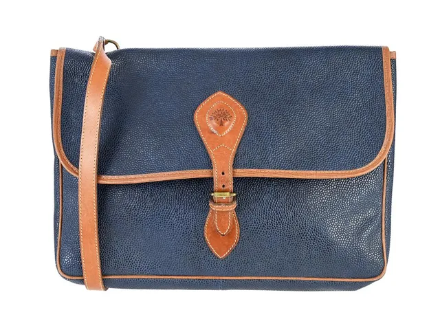 VÄSKA, MULBERRY, marinblått scotchgrain, brunt läder, mässingfärgad, 34x24x5 cm, dustbag.