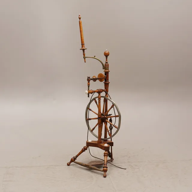 SPINNROCK, sk "högrock", 1800-talets andra hälft.