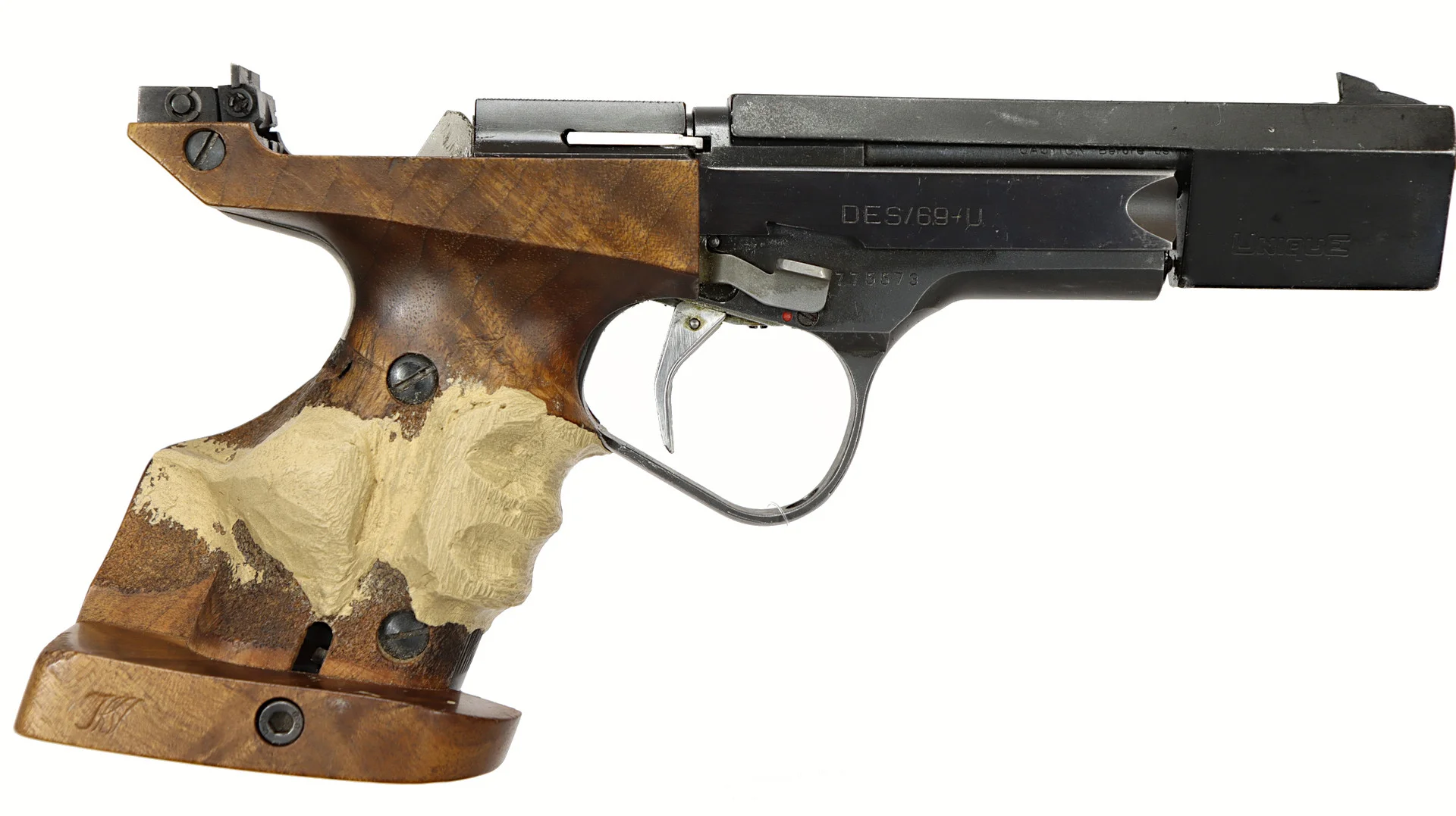PISTOL, fabrikat Unique, modell DES/69-U, kaliber .22LR, tillv.nr 775573, se-nr SE1210529. — Pistols — Walter Borg