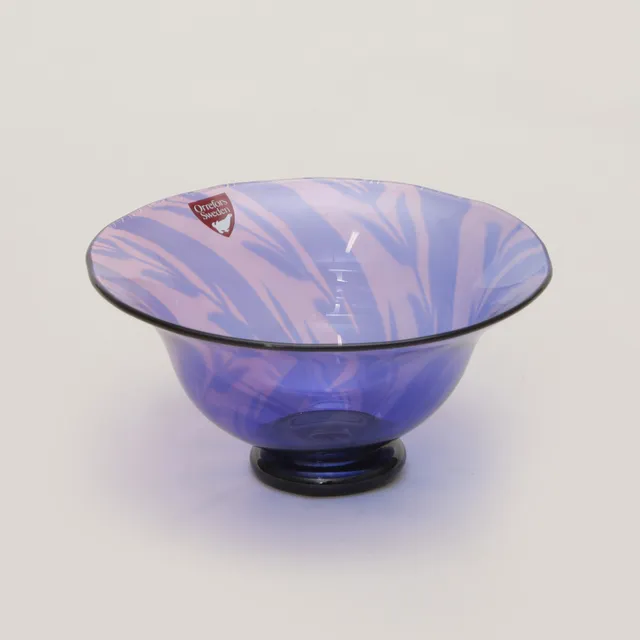 EVA ENGLUND. GRAALSKÅL, glas, Orrefors, signerad, 1979.