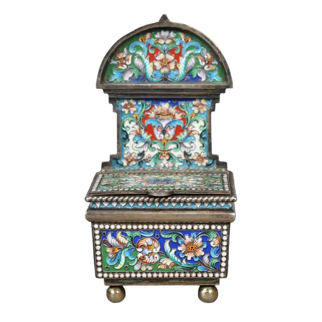 A GOOD RUSSIAN SILVER & ENAMEL THRONE SALT CELLAR, LATE 19TH CENTURY.