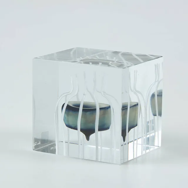 OIVA TOIKKA. Årskub, glas, signerad Oiva Toikka Nuutajärvi 1990, numrerad 1035/2000.