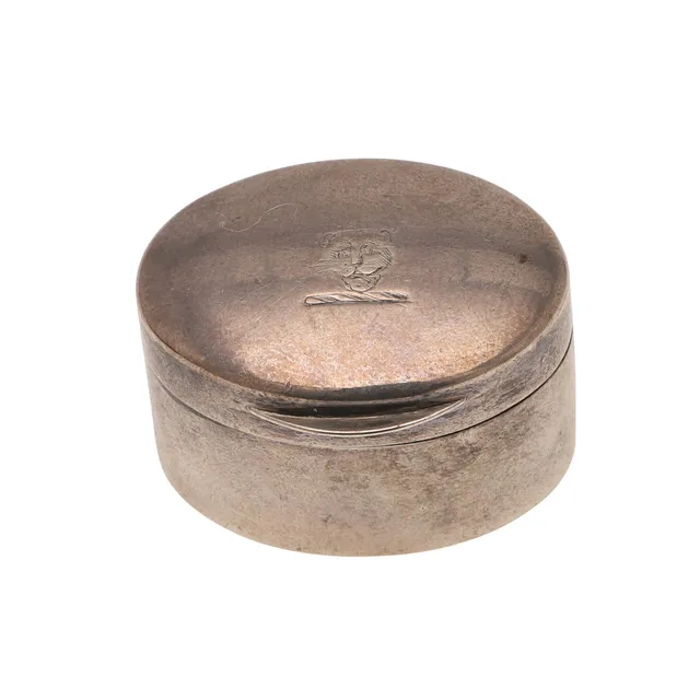 A GEORGE III SILVER NUTMEG GRATER.