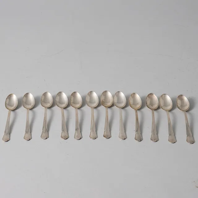 TESKEDAR, silver, Chippendale, vikt: 106,6 g.