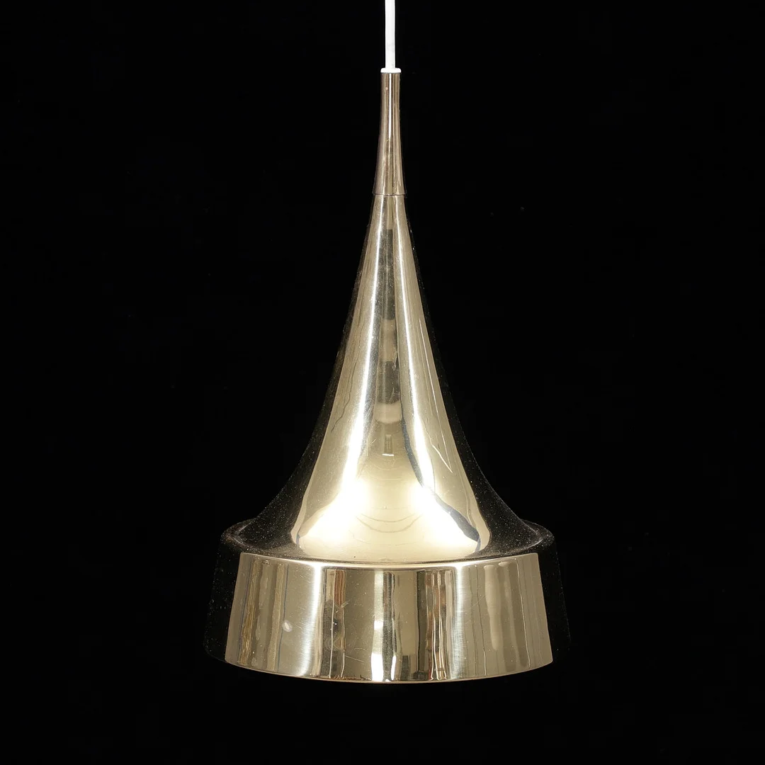EJE AHLGREN. Taklampa, plåt, Bergboms, 1970-tal. — Ceiling lights — Växjö Auktionskammare