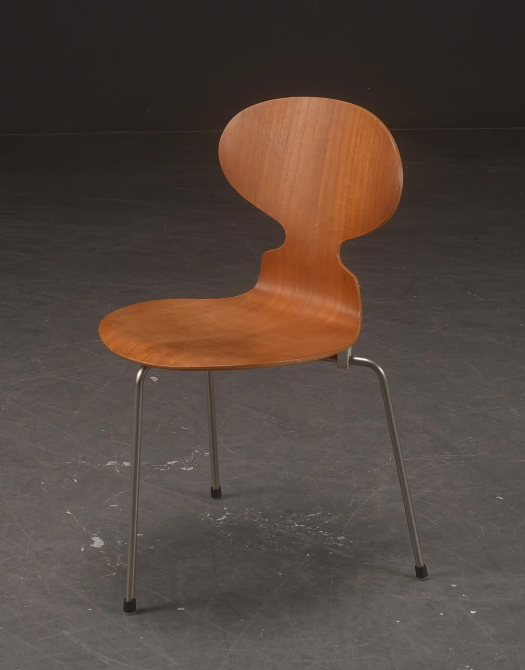 Arne Jacobsen. Stol af teak, model 3100 — Furniture/Chairs — Lauritz