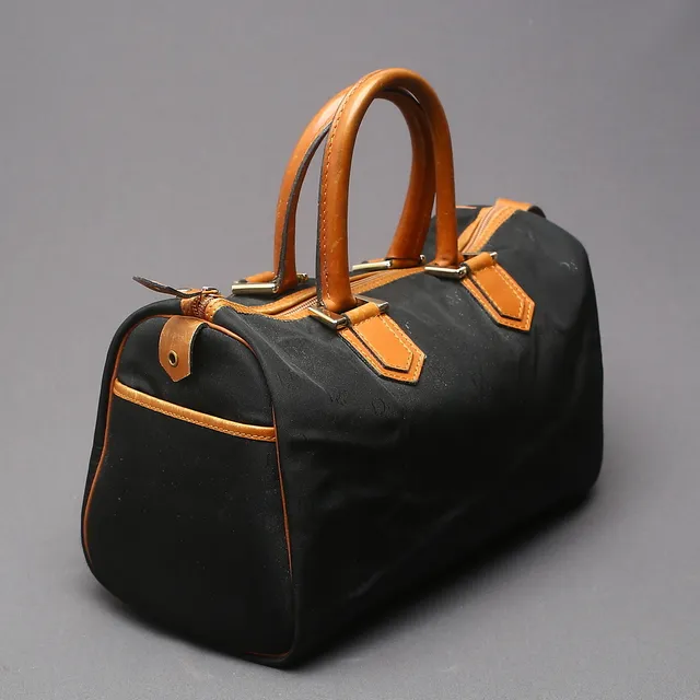 CHRISTIAN DIOR, handväska, läder och nylon, Paris, Frankrike.