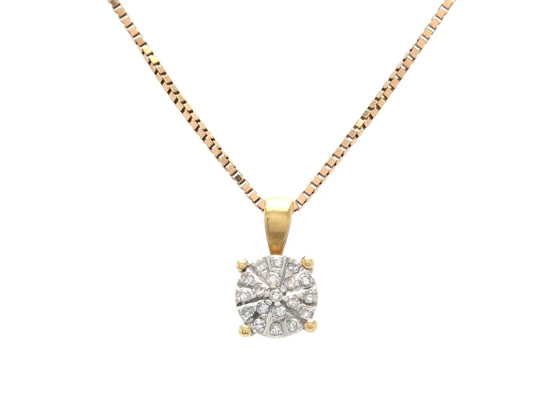 HÄNGE MED KEDJA, 18K guld, 19 åttkantslipade diamanter ca 0,10 ctv ca W/SI, venezia, längd 42 cm, vikt 3,4 g. — Smycken/Hänge med kedja — Kaplans