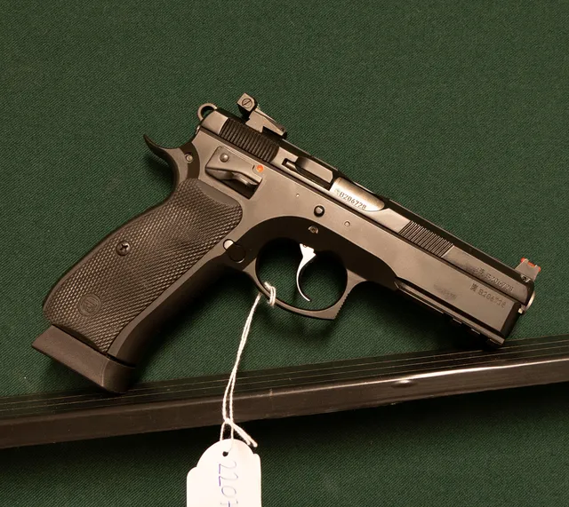 CZ. 75 SP-01 Shadow kal. 9x19 #B206728 SE2346084.