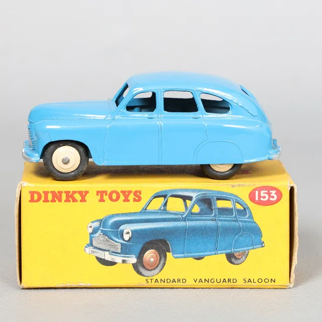 DINKY TOYS NO.153 STANDARD VANGUARD SALOON.