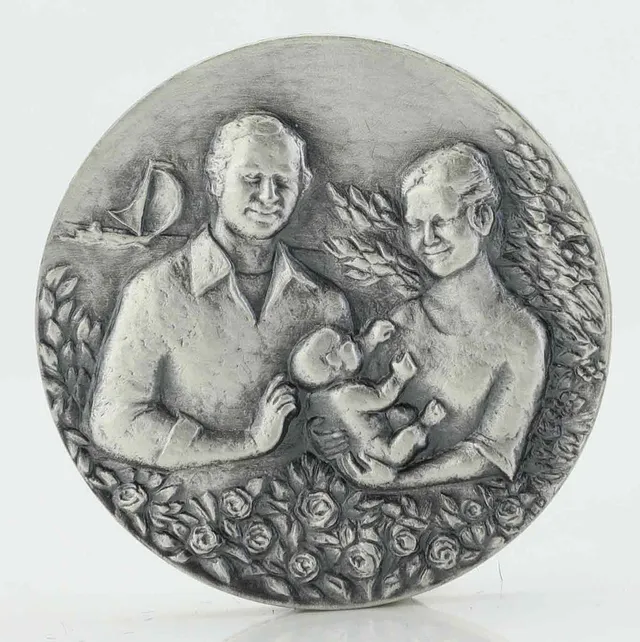 MEDALJ, silver, Prinsessan Victoria född den 14 juli 1977.