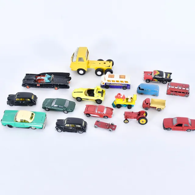 LEKSAKSBILAR, 17-stycken, metall, bla Matchbox, Japan, Batman, Tonka, Husky.