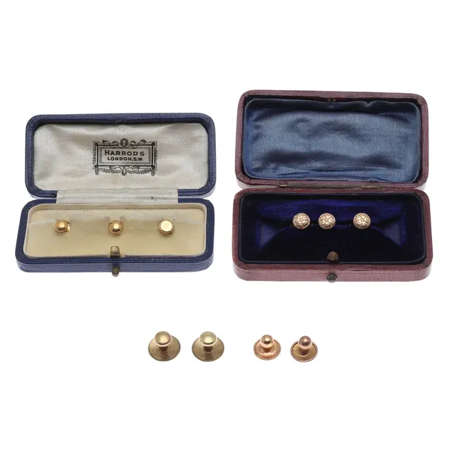 THREE 9CT GOLD DRESS STUDS.
