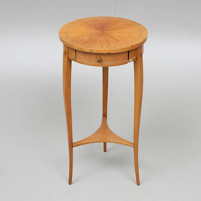 LAMPBORD med låda, 1900-tal.