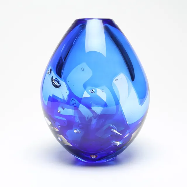LARS HELLSTEN. VAS, glas, Orrefors, EA-signerad, 1995.