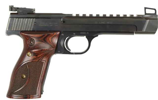 PISTOL, Halvautomatisk, fabrikat Smith & Wesson, modell Performance Center 41, kaliber .22lr, tillv.nr UEF1082, se-nr SE3452627.
